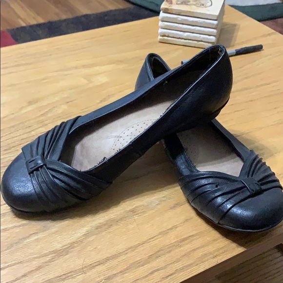 Black bow flats - Picture 2 of 3